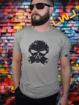 ☢️ Nikdy nevíš, kdy se ti může plynová maska hodit. Proto je dobrý mít jednu aspoň na triku ☝️ 100% bavlna, přímej ruční...